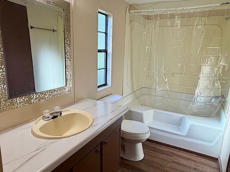 380 NW Lamar Pl — Photo 10