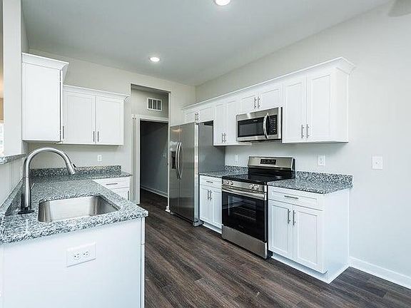 4th image of 1151 Scarlet Oak Rd