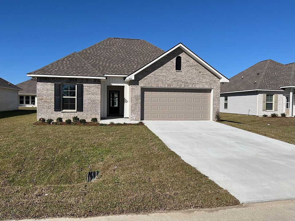 1st image of 423 Wagon Wheel Dr