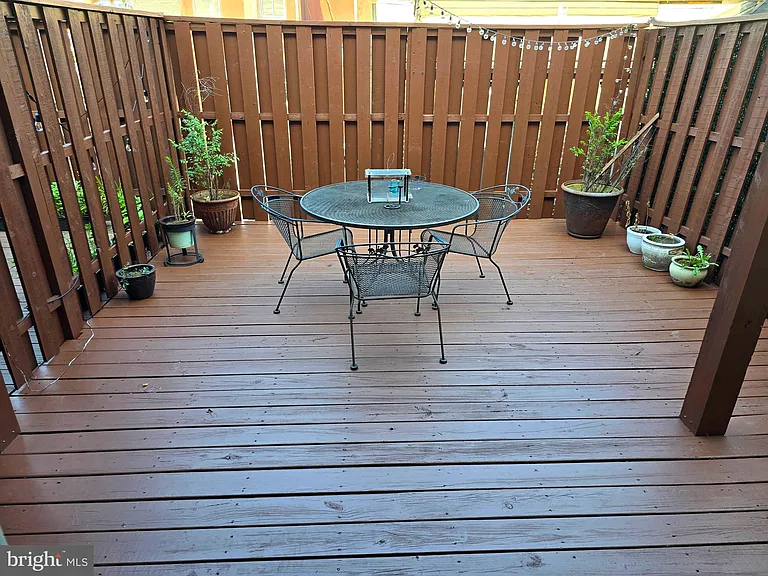 704 S Bond St — Photo 10