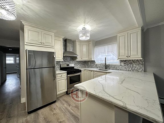 2nd image of 3213 Randolph Pl #1