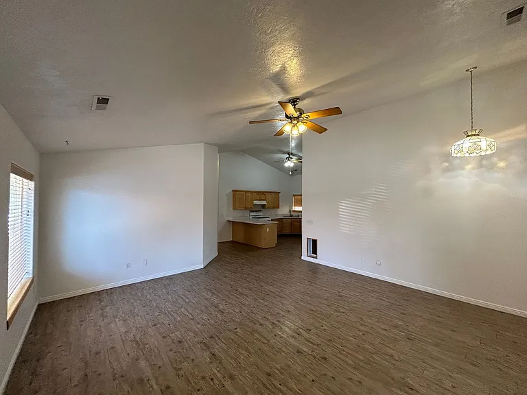 2405 S 770 W — Photo 4