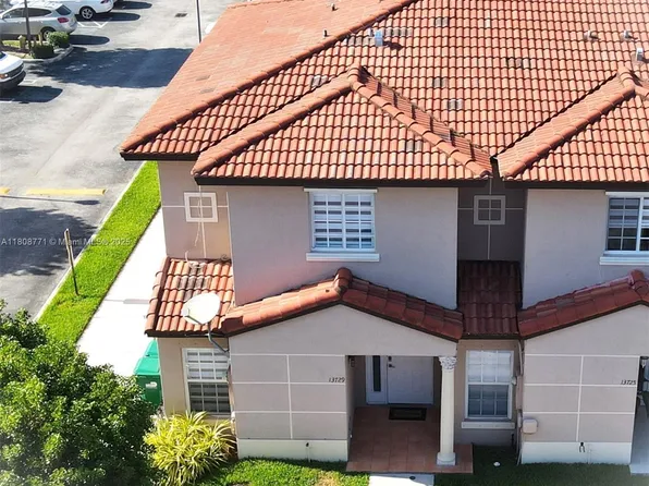 13729 SW 171st Ln, Miami, FL 33177