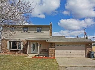 9138 W Potter Rd, Flushing, MI 48433