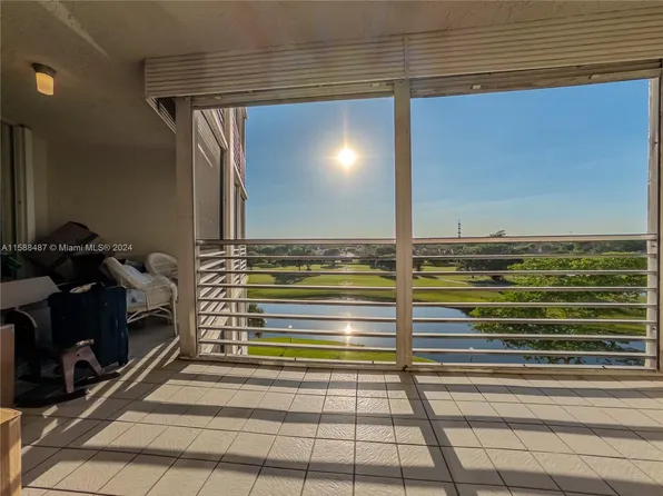 3507 Oaks Way APT 505, Pompano Beach, FL 33069