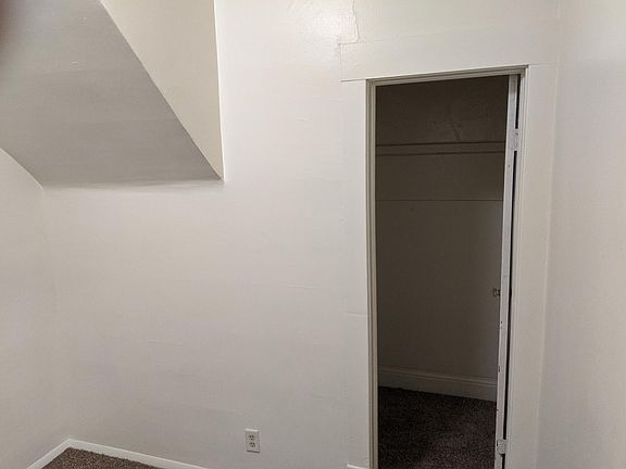 4th image of 4928 Olcott Ave #1