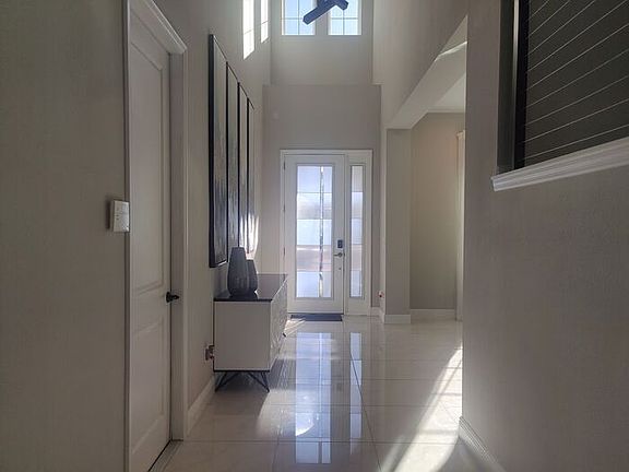 3rd image of 8252 Ludington Cir