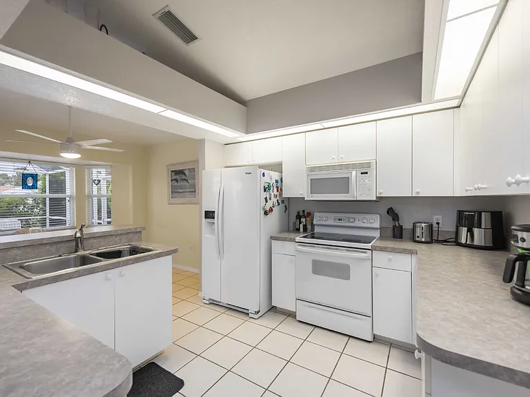 107 Cottage Pl — Photo 10