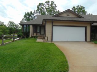 12715 E Birchwood Dr, Wichita, KS 67206