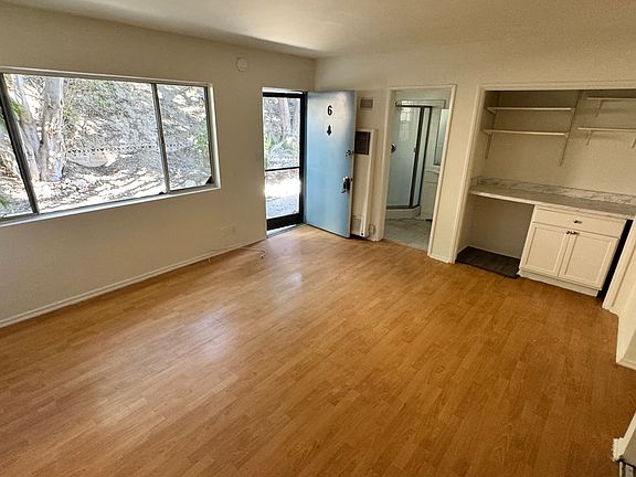 4th image of 22119 Pacific Coast Hwy APT 6