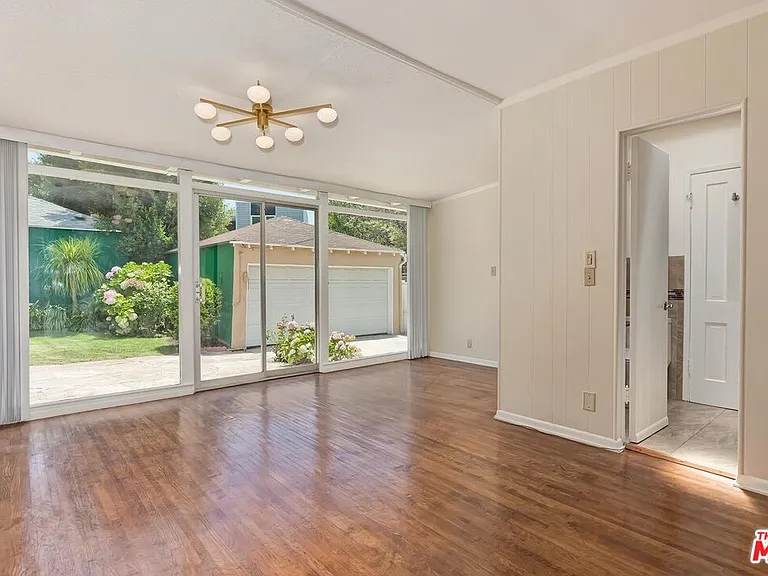 10574 Ashton Ave — Photo 18
