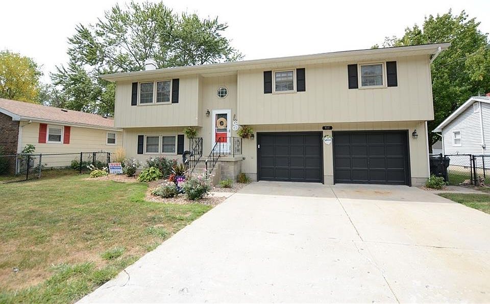2nd image of 915 Kirk Dr