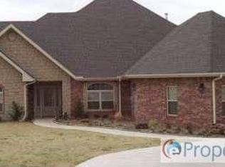 1902 Eagle Ln, Perry, OK 73077
