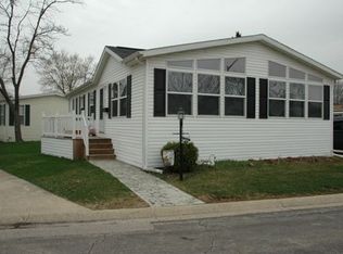 1102 Country Club Rd, Elgin, IL 60123