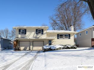 11692 Fowler Ave, Omaha, NE 68164