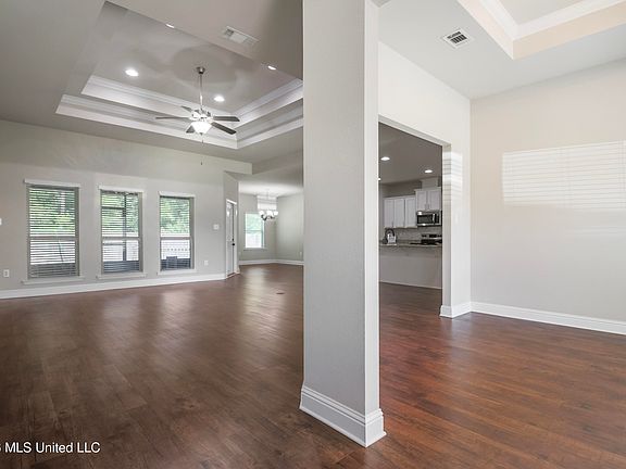 4th image of 6626 Sugarcane Cir