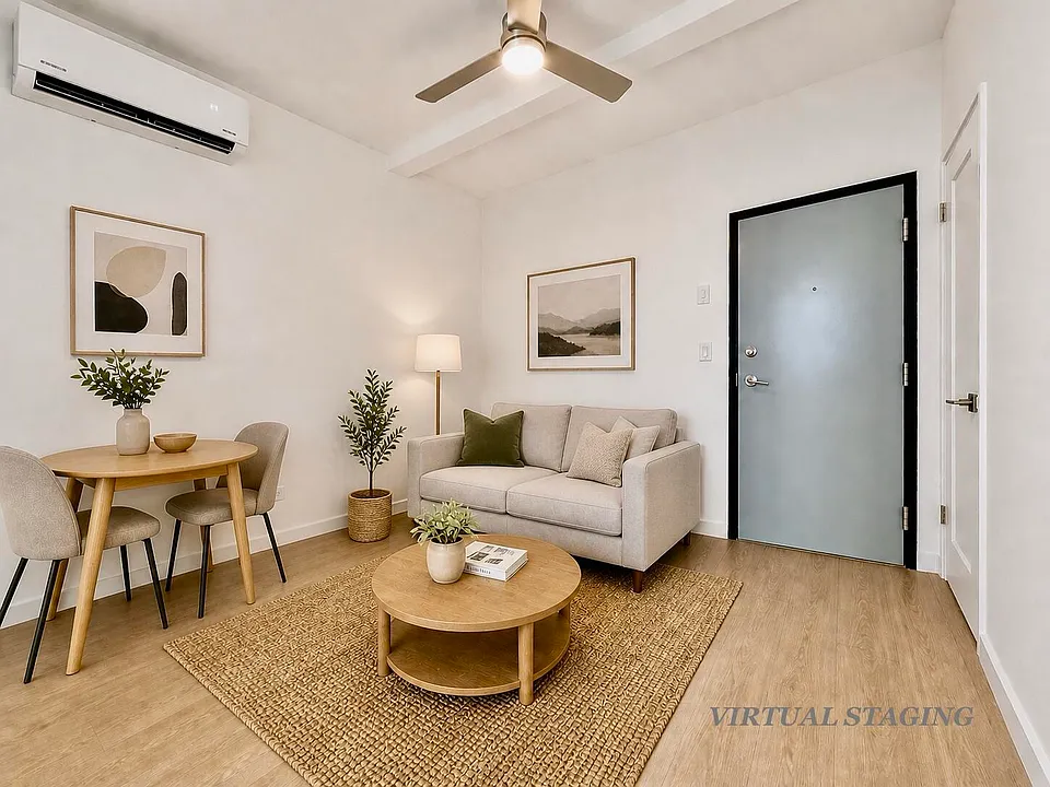 901 Collins Ave #209