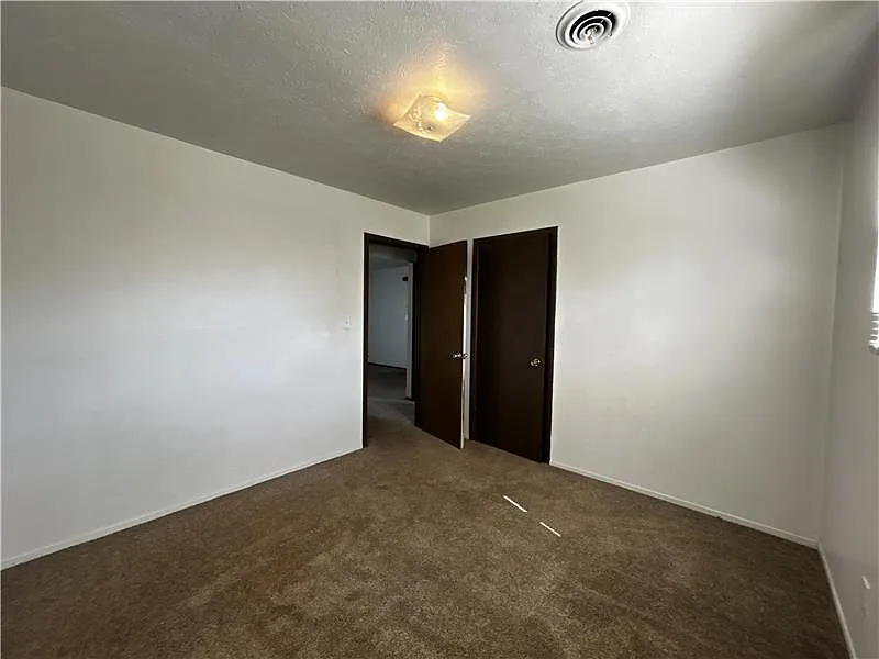2 bed, $650 — Photo 3