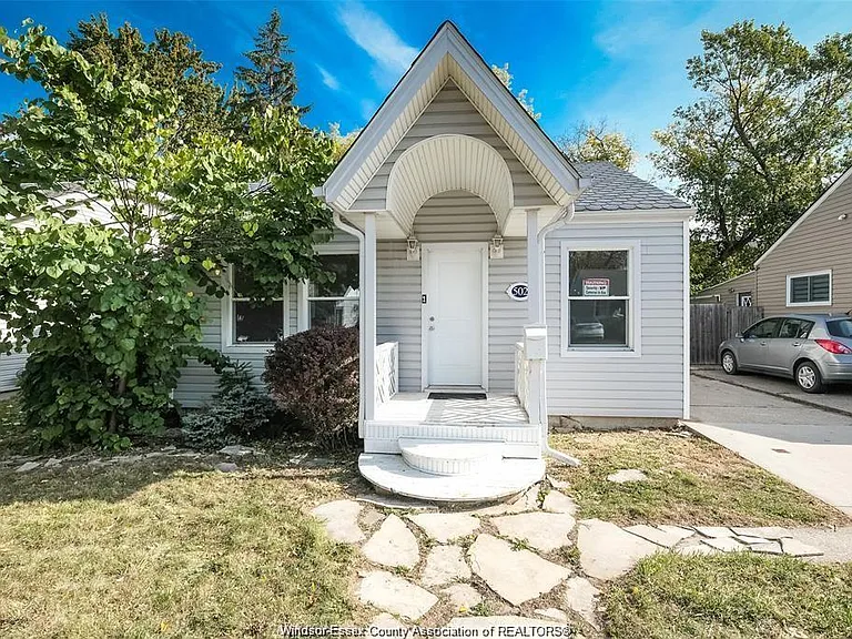 502 Josephine Ave — Photo 1