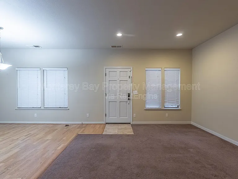 594 Lopez Ave — Photo 8