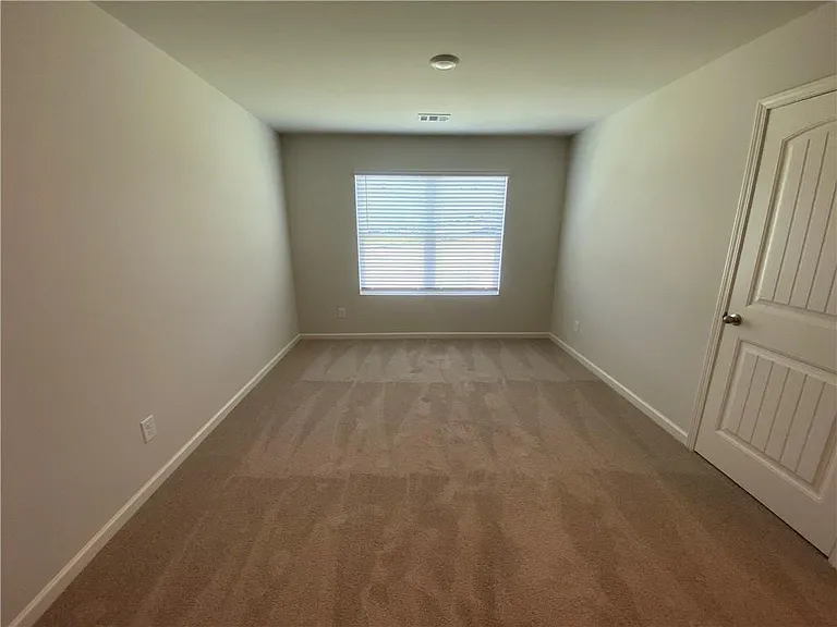 154 Berkeley Trce — Photo 13
