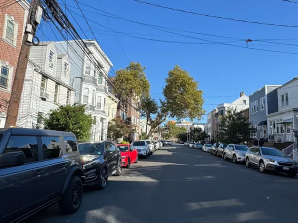 76 Beacon Avenue image 30 of 34