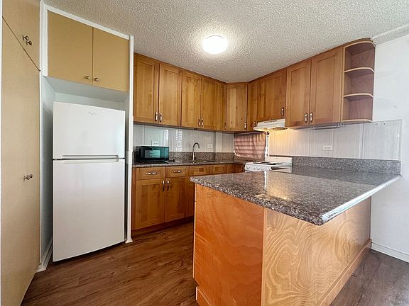 4th image of 3340 Campbell Ave APT 204