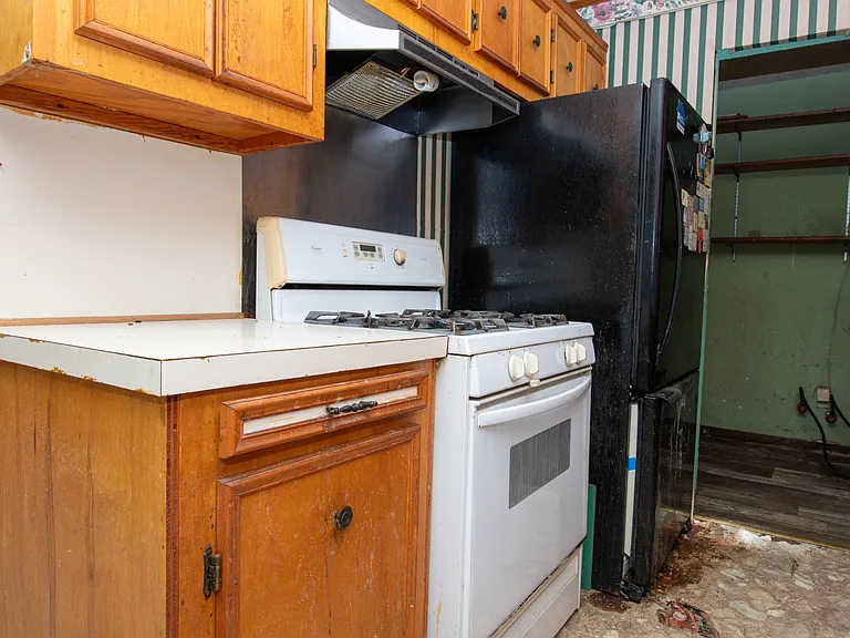 407 Nugier St — Photo 36