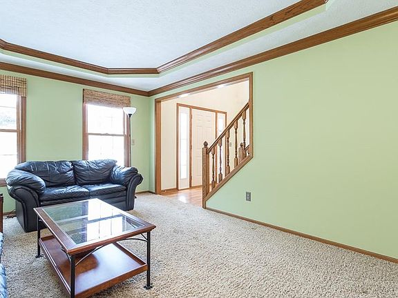 2nd image of 556 Montgomery Dr