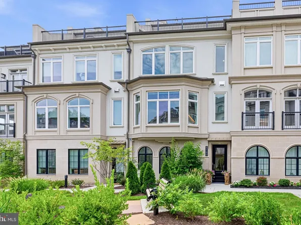 8189 River Rd, Bethesda, MD 20817