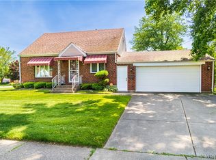 91 Rosary Blvd, Cheektowaga, NY