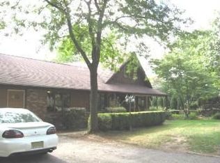 28 Somerville Rd, Hewitt, NJ 07421