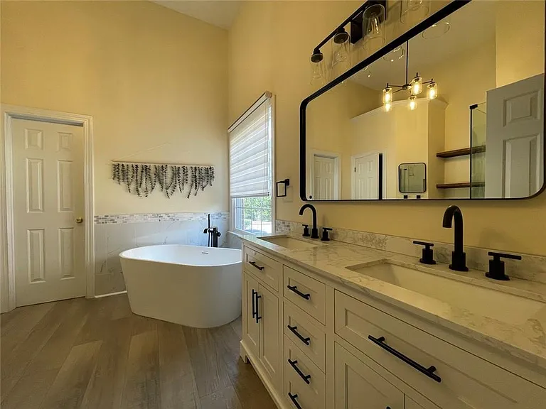 3730 Highcroft Cir — Photo 14