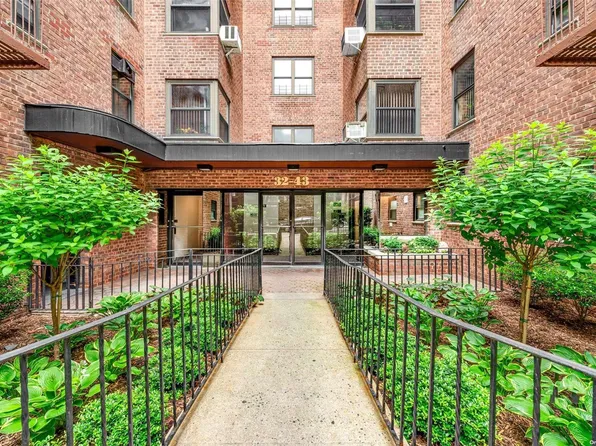 32-43 90th Street #205, East Elmhurst, NY 11369