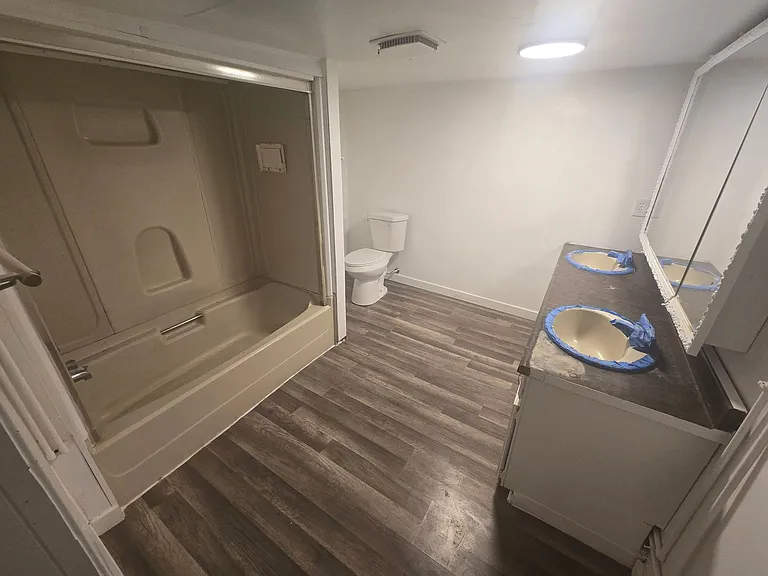 400 Santa Fe Dr #12 — Photo 16