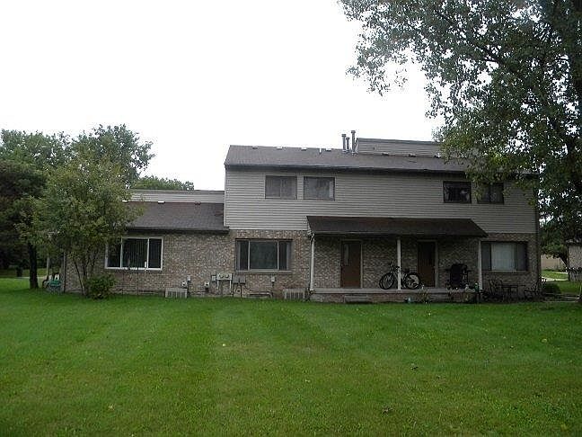 1st image of 1415 Illinois Dr