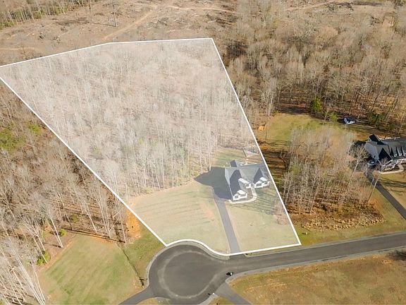 5th image of 590 Homestead Ln