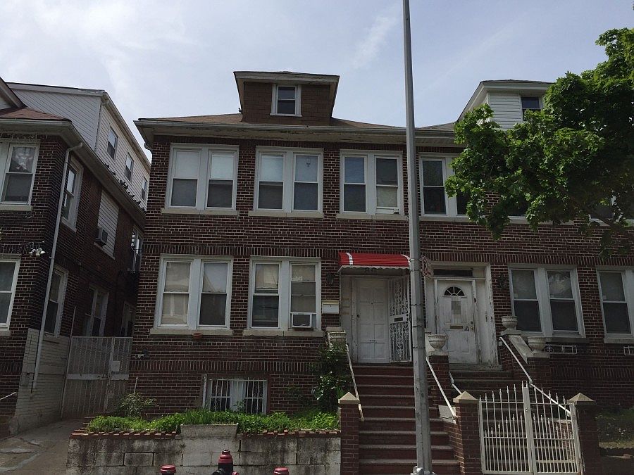 1st image of 3448 92nd St