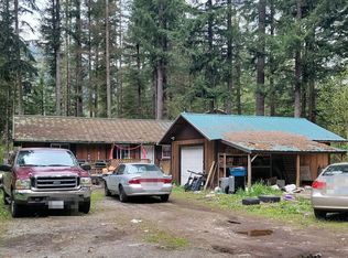 451 Flair Valley Dr, Maple Falls, WA 98266