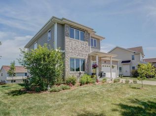 5252 Stoneman Dr, Fitchburg, WI 53711