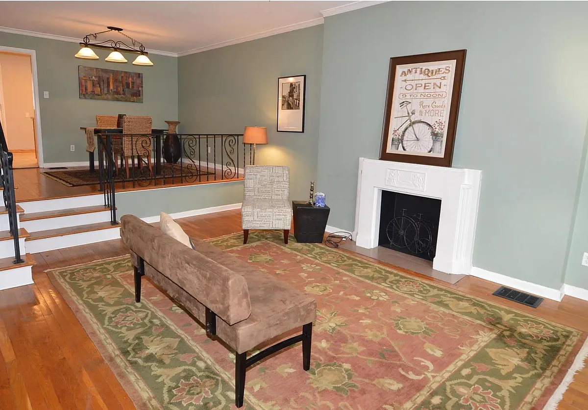 living room - 1617 Westwood Ave