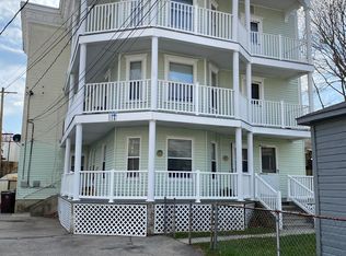 110 Earle St FLOOR 3, Woonsocket, RI 02895