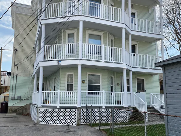 110 Earle St Floor 3, Woonsocket, RI 02895