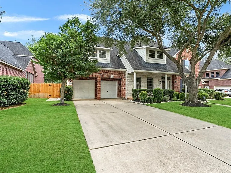 22311 Claysprings Ln — Photo 1