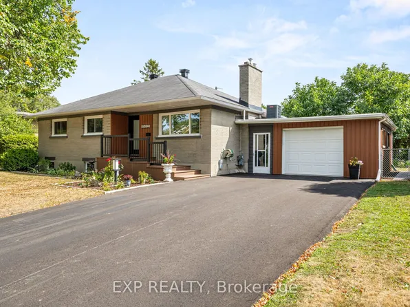 1502 Farnsworth Ave, Ottawa, ON K1H 7C3