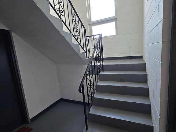 2nd image of 3916 Chamberlayne Ave #5