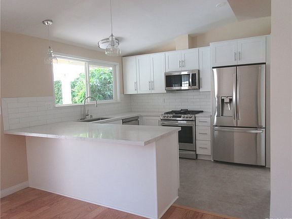5th image of 22314 Hartland St