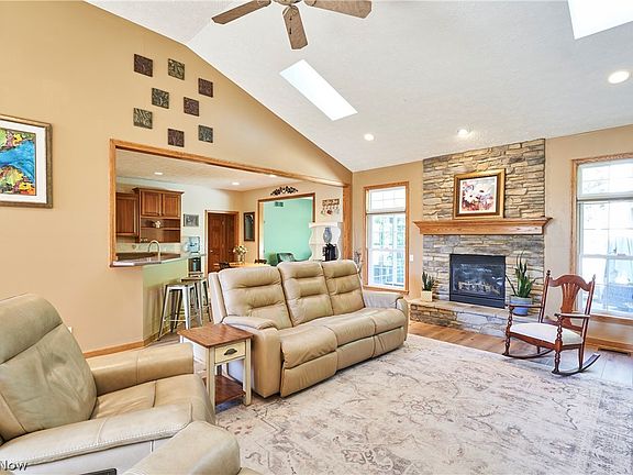 4th image of 4068 Forest Run Cir
