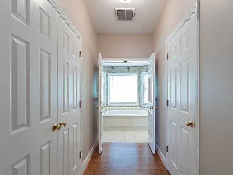 7 Bridgecreek Ct — Photo 45
