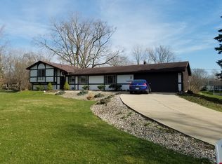 54206 Laguna Dr, Bristol, IN 46507